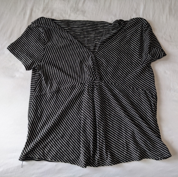 Thyme and Honey V Back Blouse Black and White Stripes Women's size XL - Picture 6 of 7